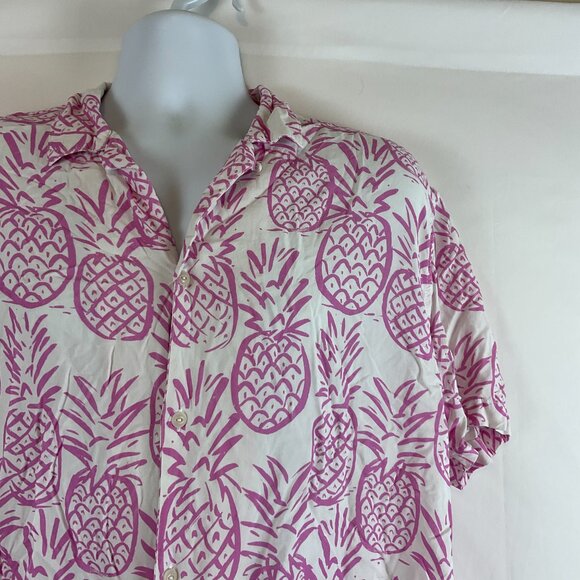 Chubbies Hawaiian Shirt XL White Lavender Pineapple Print Button Front Short Sle - Picture 3 of 9